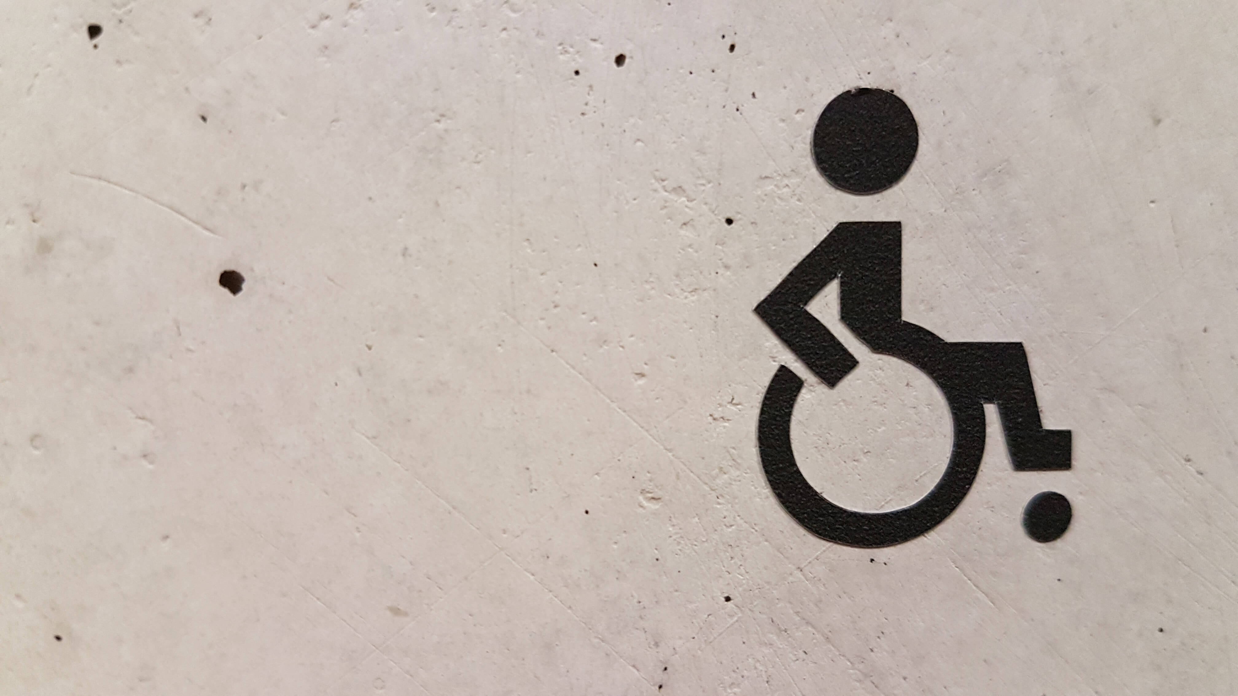 Comment installer une rampe d'accès pour personne à mobilité réduite?