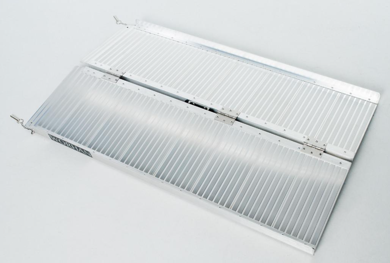 Rampe de chargement rampe d'accès droite aluminium 150 cm (paire) avec 1  elingue et sangle gratuit Difference de hauteur: 20 - 50 cm